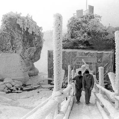 thumbnail Photo of icy rheinfall rocks made by Max Baumann in 1985