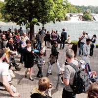 thumbnail Hectic time at the rheinfall basin during easter