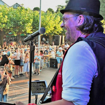 thumbnail Folk festival atmosphere at the Rhein riverbank 