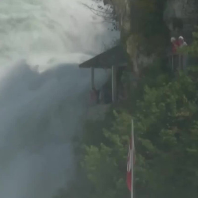 thumbnail Tele Zueri about high water levels at rheinfalls