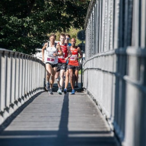 thumbnail Benedikt Hoffmann wins rheinfall running race